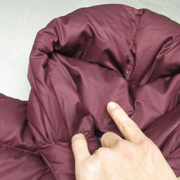 Patagonia Down Jacket Womens Medium Maroon Insulated Quilted Downtown Loft Parka - Picture 10 of 15